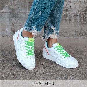 🎉HP 🎉 Genuine leather Steve Madden sneaker 🎄